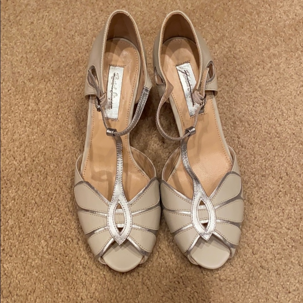 Rachel Simpson heals size 36